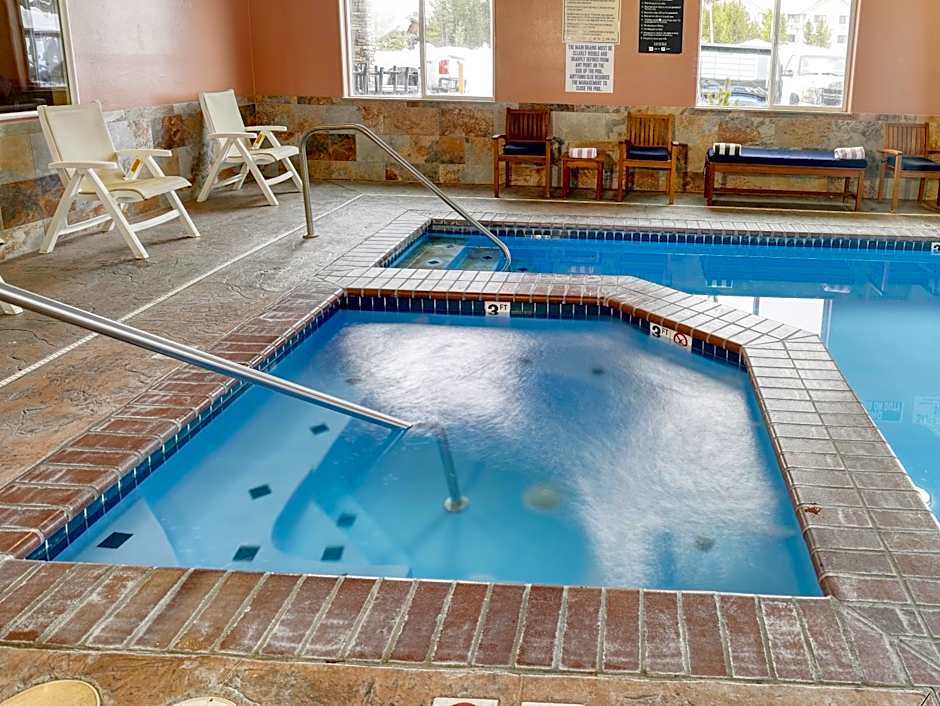 Yellowstone Park Hotel