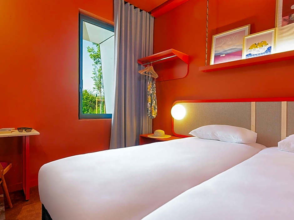 greet hotel Salon de Provence