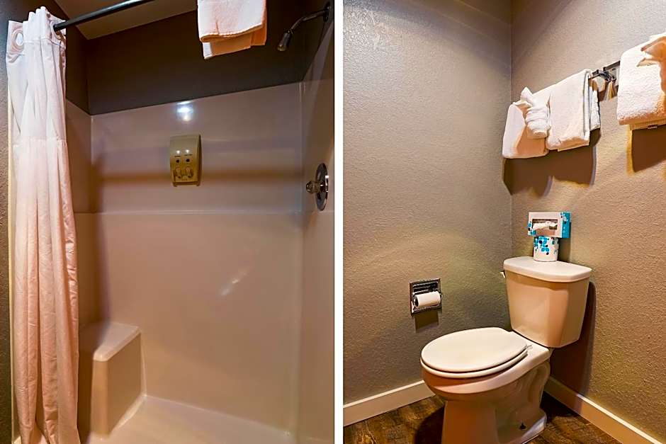 Coast River Inn by OYO Seaside