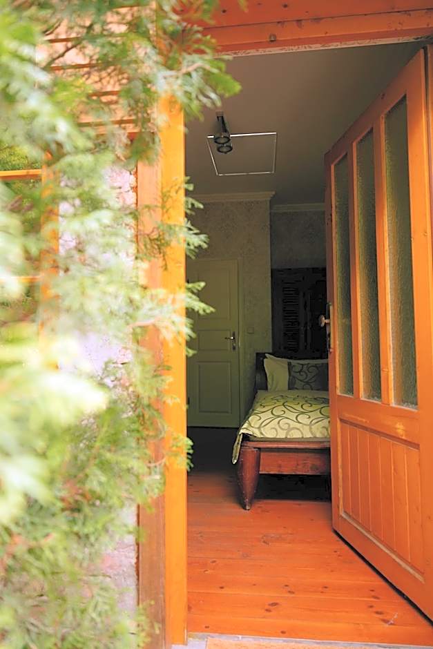 THE GATE GARDEN Hotel