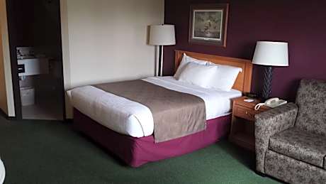 Queen Room - Mobility Access/Non-Smoking