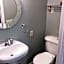 Cozy Room Near Downtown Hendersonville