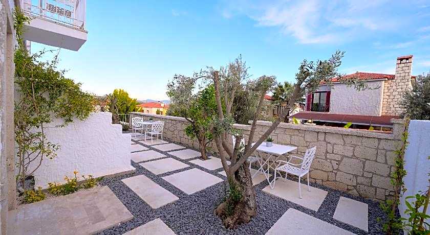 Peremere Alaçati Otel