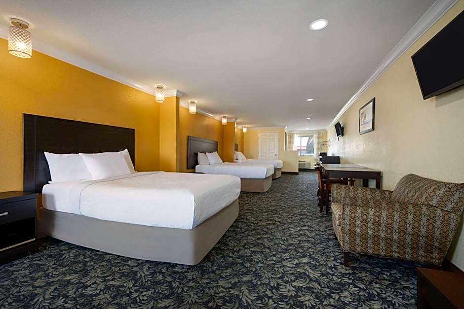 Days Inn by Wyndham Fresno South