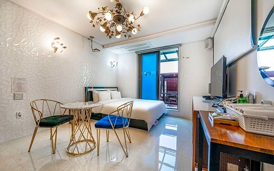 Photo 1 of 50 of Hotel Russo