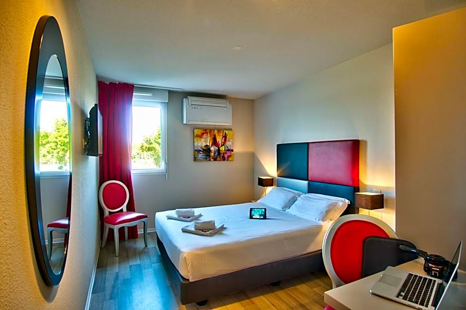 Adonis Hotel Bayonne