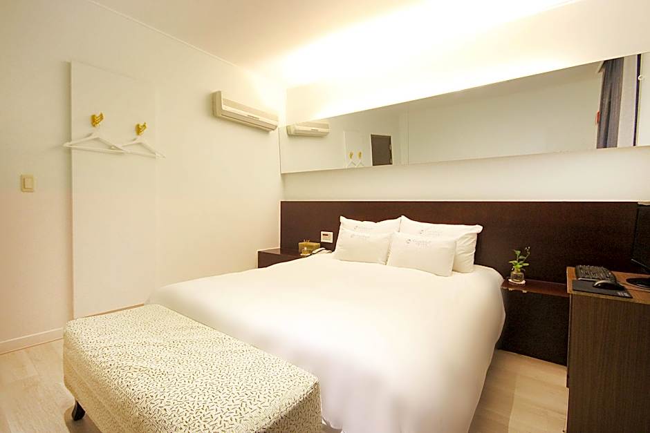 Goodstay Charmant Hotel (Korea Quality)