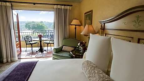 King Room with Balcony