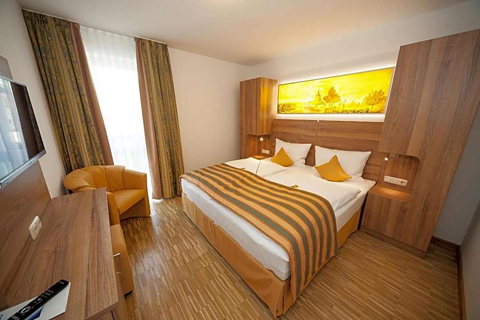 Photo 1 of 21 of Junior Suite, Balcony