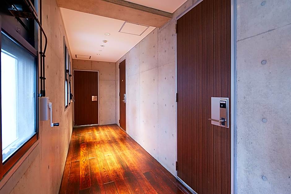 Secret House MAKISHI