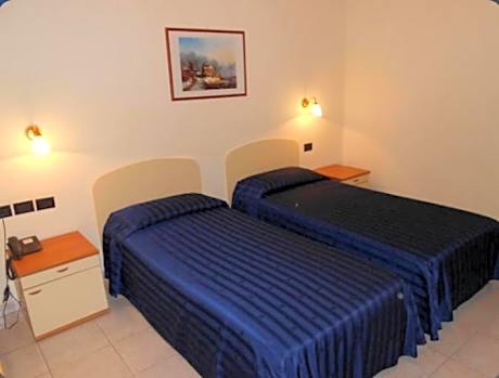 Deluxe Double or Twin Room with Sea View