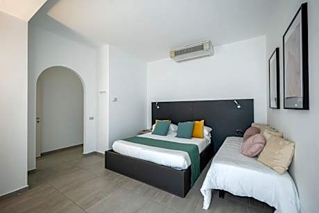 Comfort Triple Room with Side Sea View