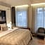 Ascot Hotel