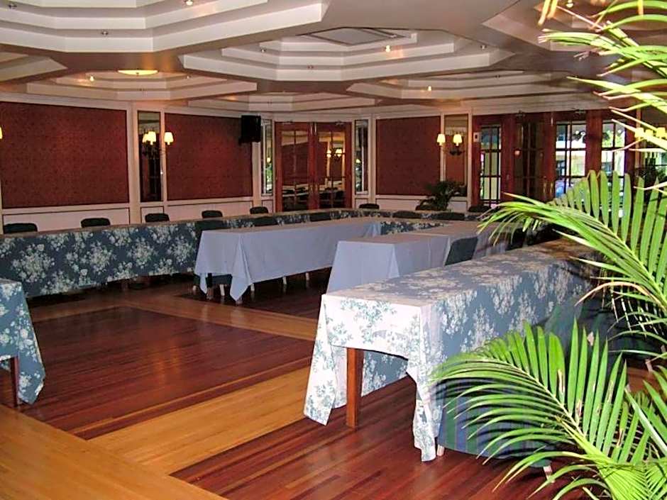 Southern Cross Hotel Fiji