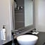 Travelodge Hotel & Convention Center by Wyndham Quebec City