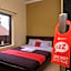 RedDoorz @ Hotel Rich Parepare near Pantai Mattirotasi