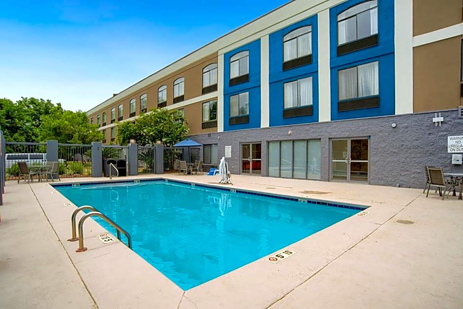 Holiday Inn Express Mobile I 65 By IHG