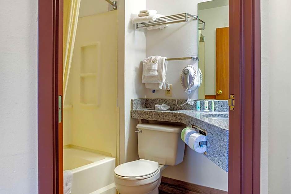 Quality Inn & Suites Prairie Du Chien