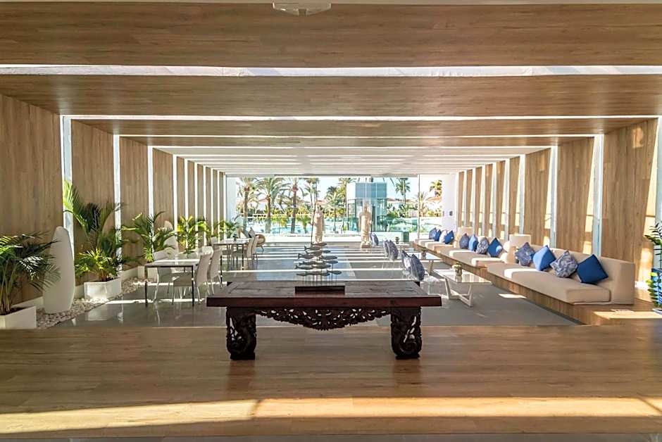 Hotel LIVVO Dunagolf Suites