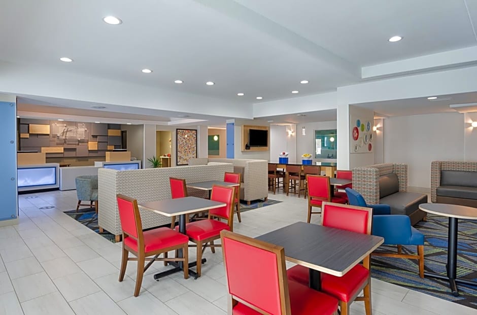 Holiday Inn Express Hotel & Suites Weston by IHG