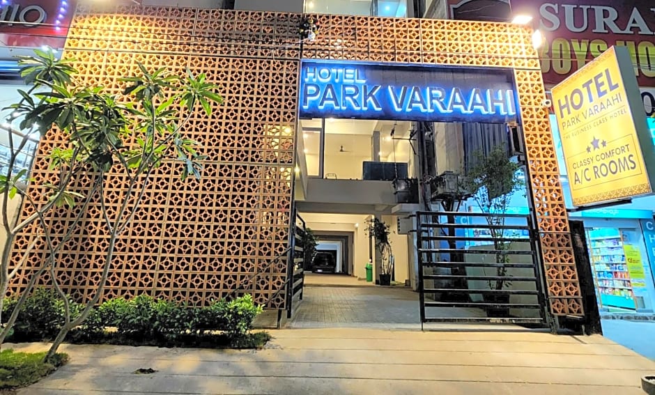 HOTEL PARK VARAAHI