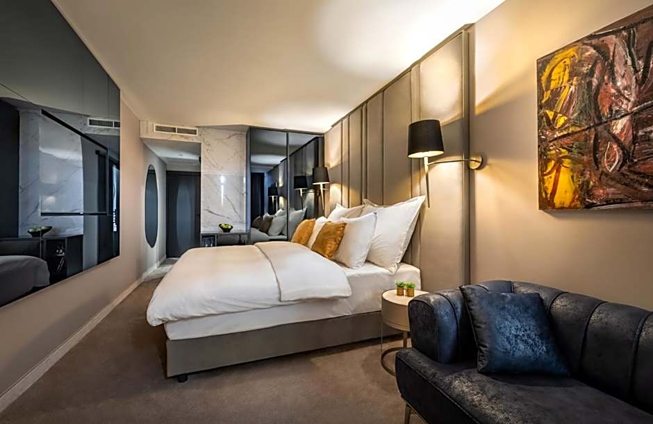 Photo 1 of 6 of Superior