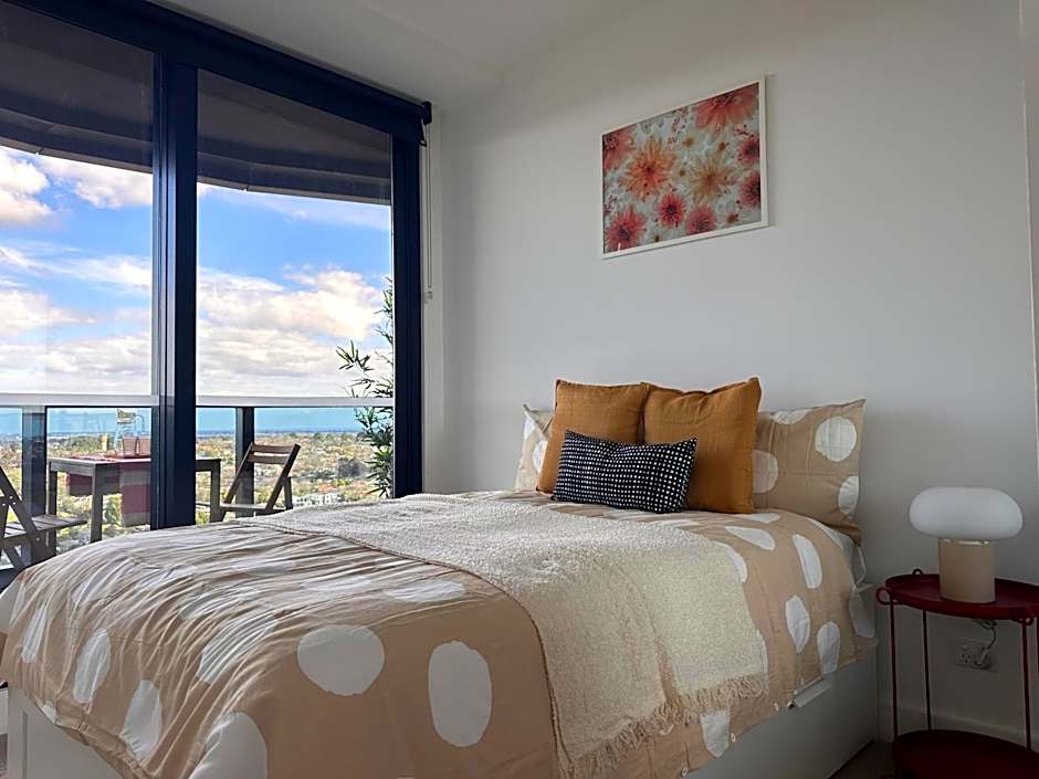 Skyview Retreat Whitehorse Tower