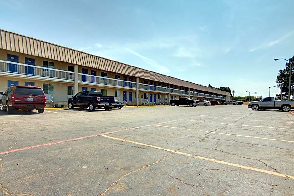 Motel 6-Mount Pleasant, TX