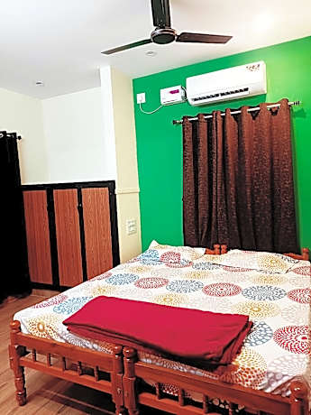 Maanyatha Standard AC Room