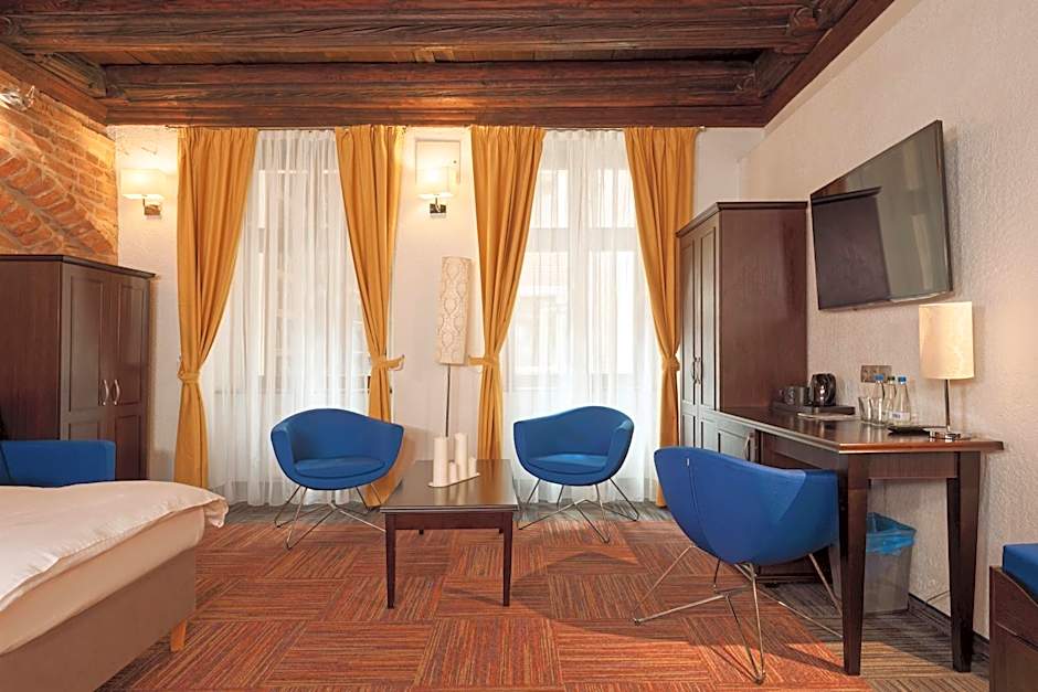 Palazzo Rosso Old Town