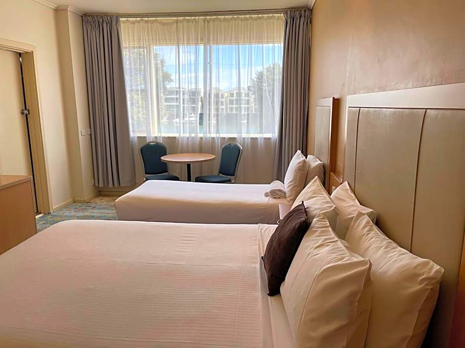 Haven Marina Glenelg