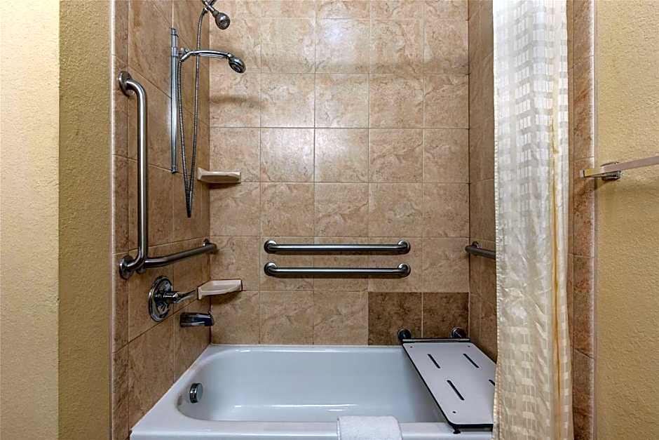 Best Western Bastrop Pines Inn