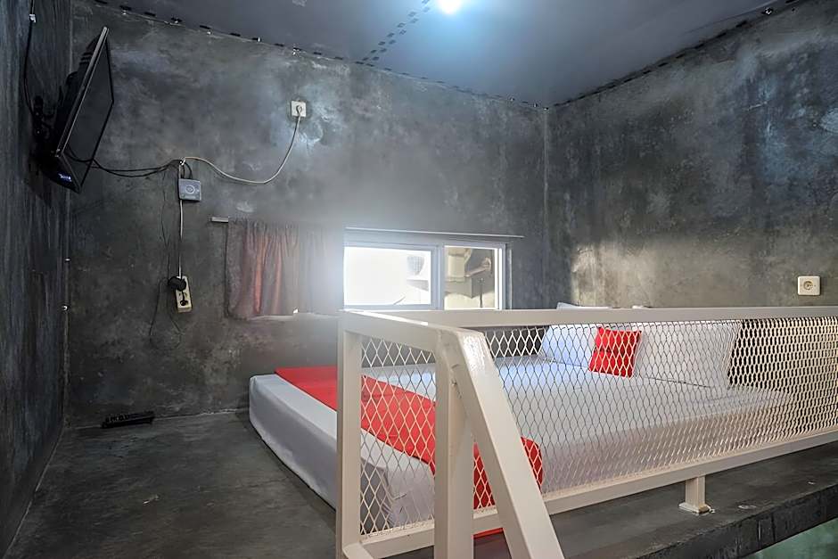 RedDoorz near Jumbo Mall Sragen