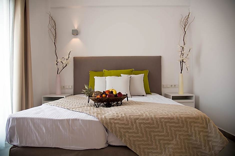 Stavros Beach Hotel