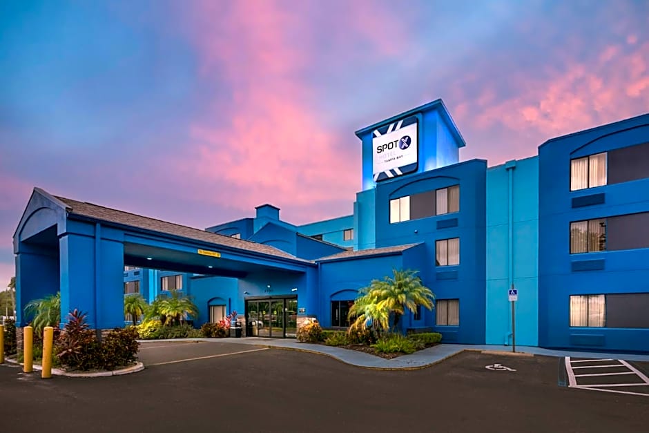 SPOT X Hotel Tampa - Wesley Chapel by The Red Collection