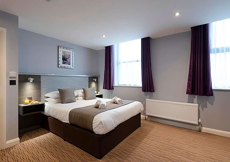 Hogs Back Hotel & Spa