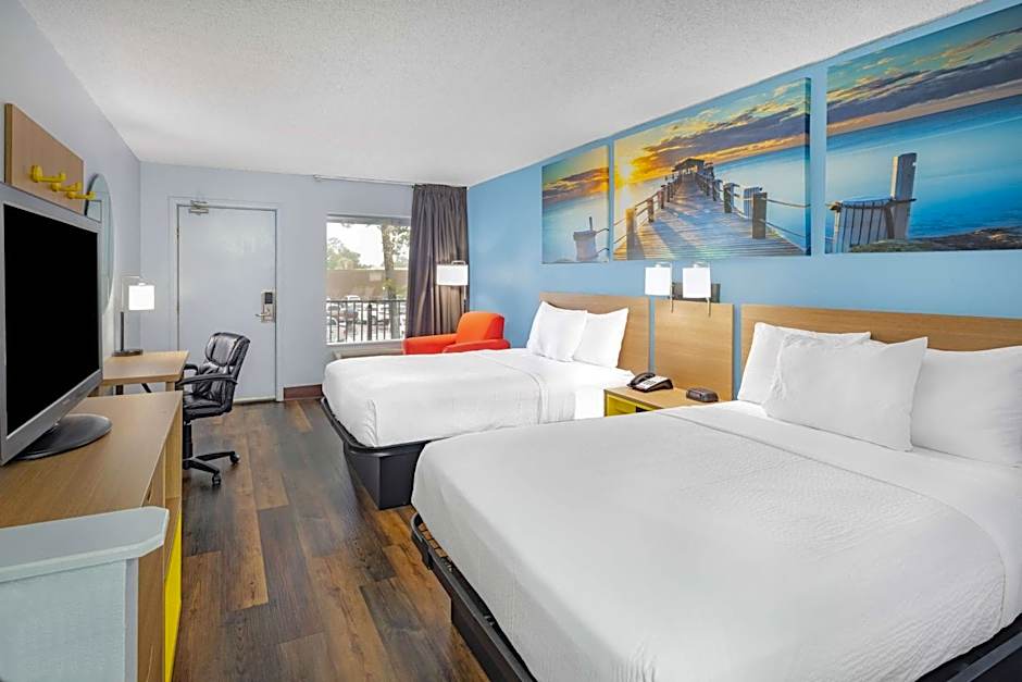 Days Inn by Wyndham Pensacola West