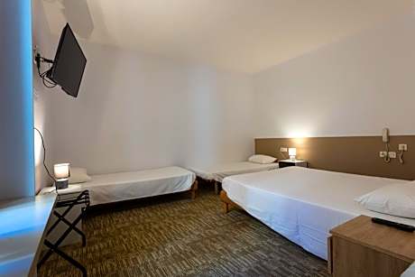 Quadruple Room with Bath