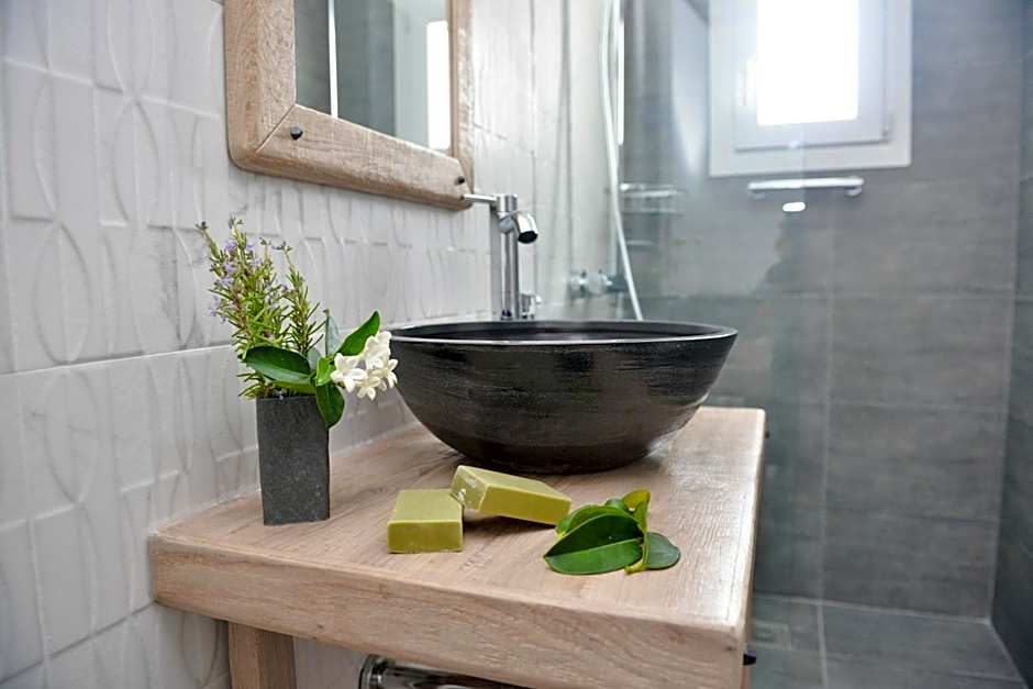 Blue Paradise Apartments