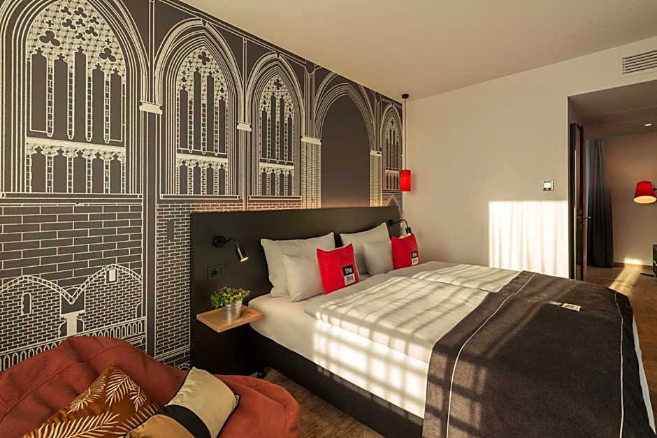 Holiday Inn - the niu Sparrow Regensburg By IHG