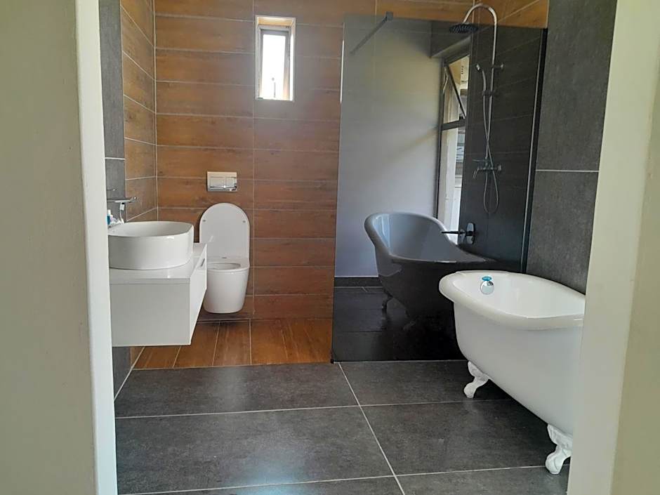 Alexander Guest house