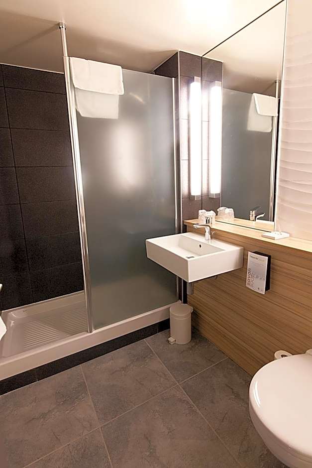 Campanile Clermont-Ferrand ~ Aubière