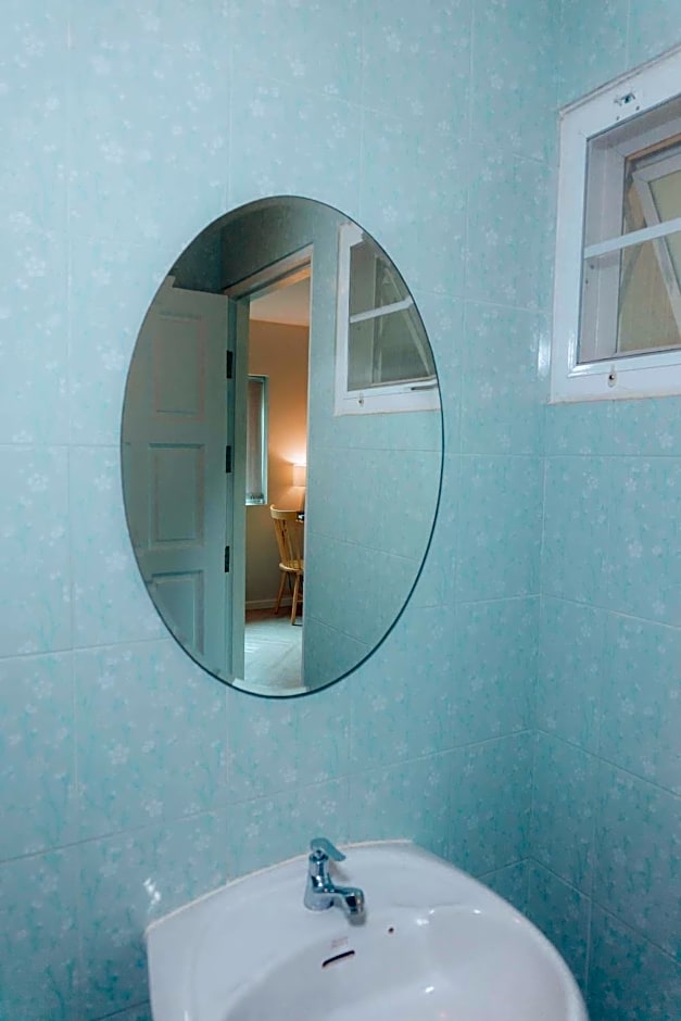 Shanti-Retreat Hotel