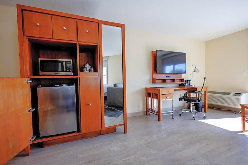 SEVEN Sebring Raceway Hotel