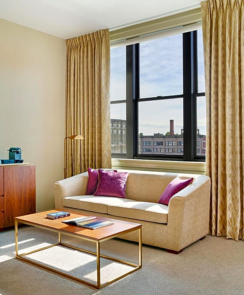 Hotel Savoy Kansas City, Tapestry Collection by Hilton