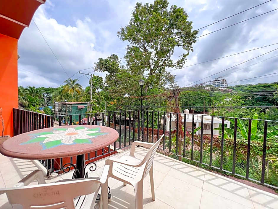 ITH Sayulita Amazing Surf Hostel