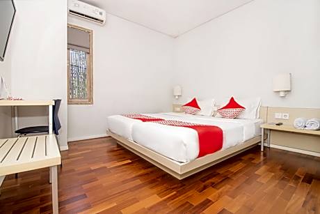 OYO 2854 COZY B&B Seminyak