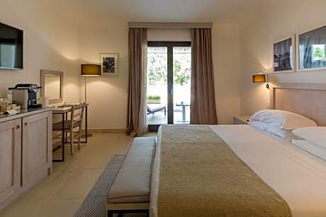 Superior Double Room with Outdoor Jacuzzi