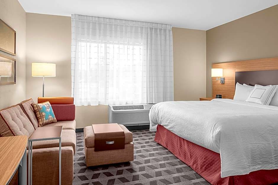 Photo 1 of 6 of Studio 1 King Bed