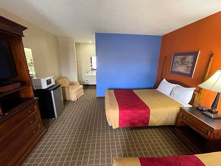 Knights Inn & Suites Emporia